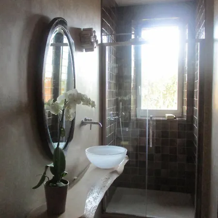 Maison D'artiste Aux Camelias Villa